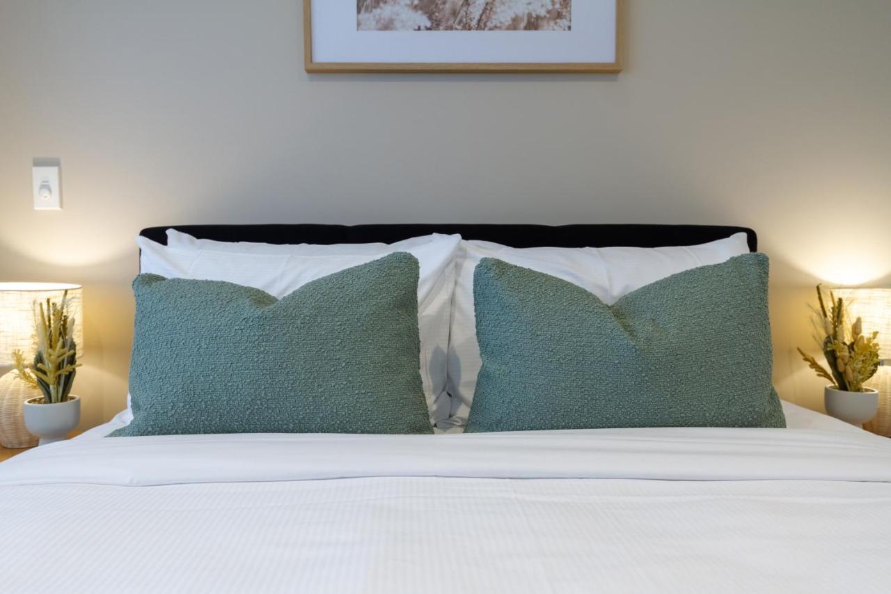 In The Heart Of It All: 2 Bed Cbd Townhouse Christchurch Bagian luar foto