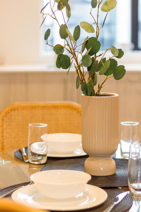In The Heart Of It All: 2 Bed Cbd Townhouse Christchurch Bagian luar foto