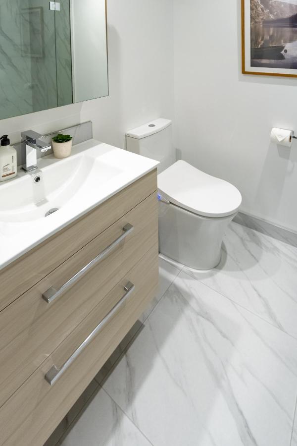 In The Heart Of It All: 2 Bed Cbd Townhouse Christchurch Bagian luar foto