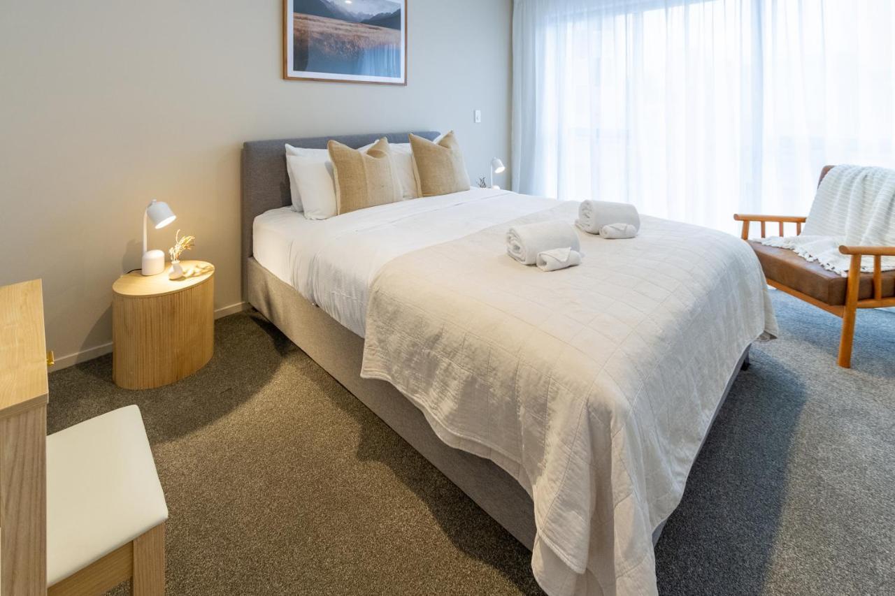 In The Heart Of It All: 2 Bed Cbd Townhouse Christchurch Bagian luar foto
