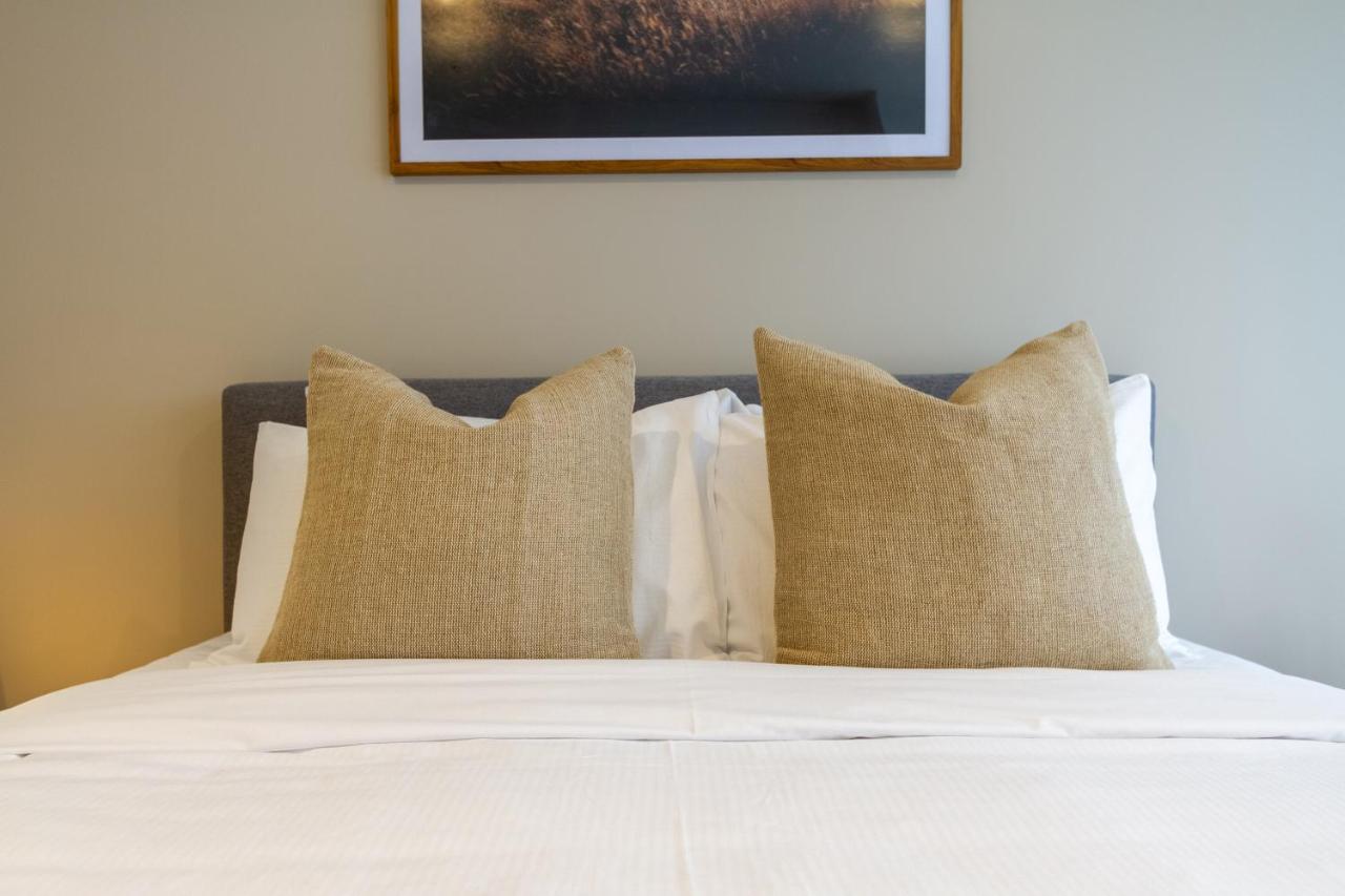 In The Heart Of It All: 2 Bed Cbd Townhouse Christchurch Bagian luar foto