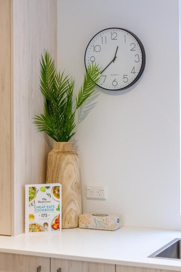 In The Heart Of It All: 2 Bed Cbd Townhouse Christchurch Bagian luar foto