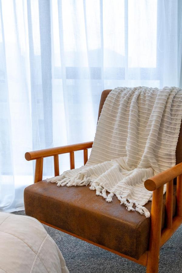 In The Heart Of It All: 2 Bed Cbd Townhouse Christchurch Bagian luar foto